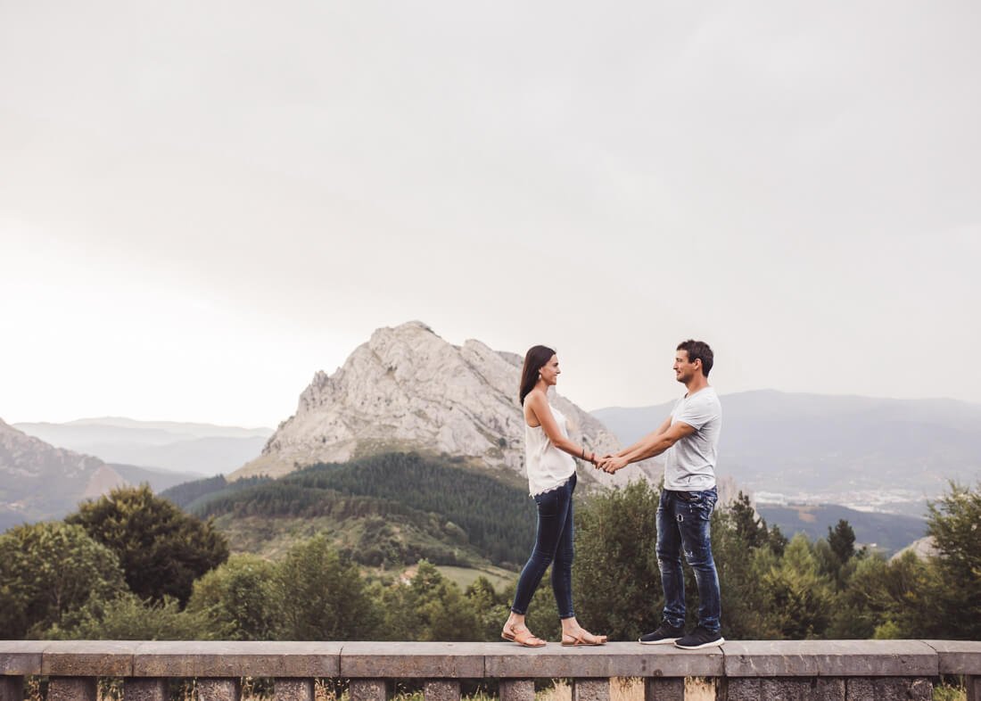 Sesión de novios y pareja en Urkiola Bizkaia